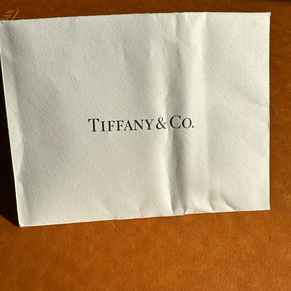 Tiffany & Co. Gold T bar Earrings - Picture 5 of 7